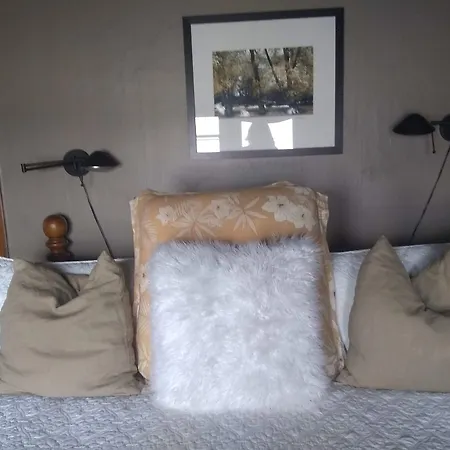 Off Broadway B & B-3